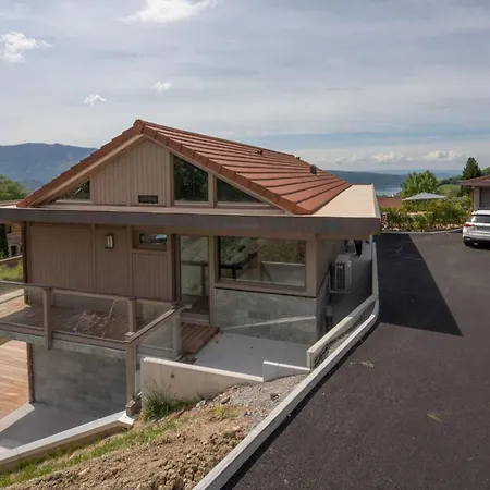 Ubac Apartment